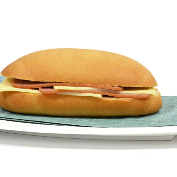 Sandwich con Jamón de Cerdo y queso mozarella